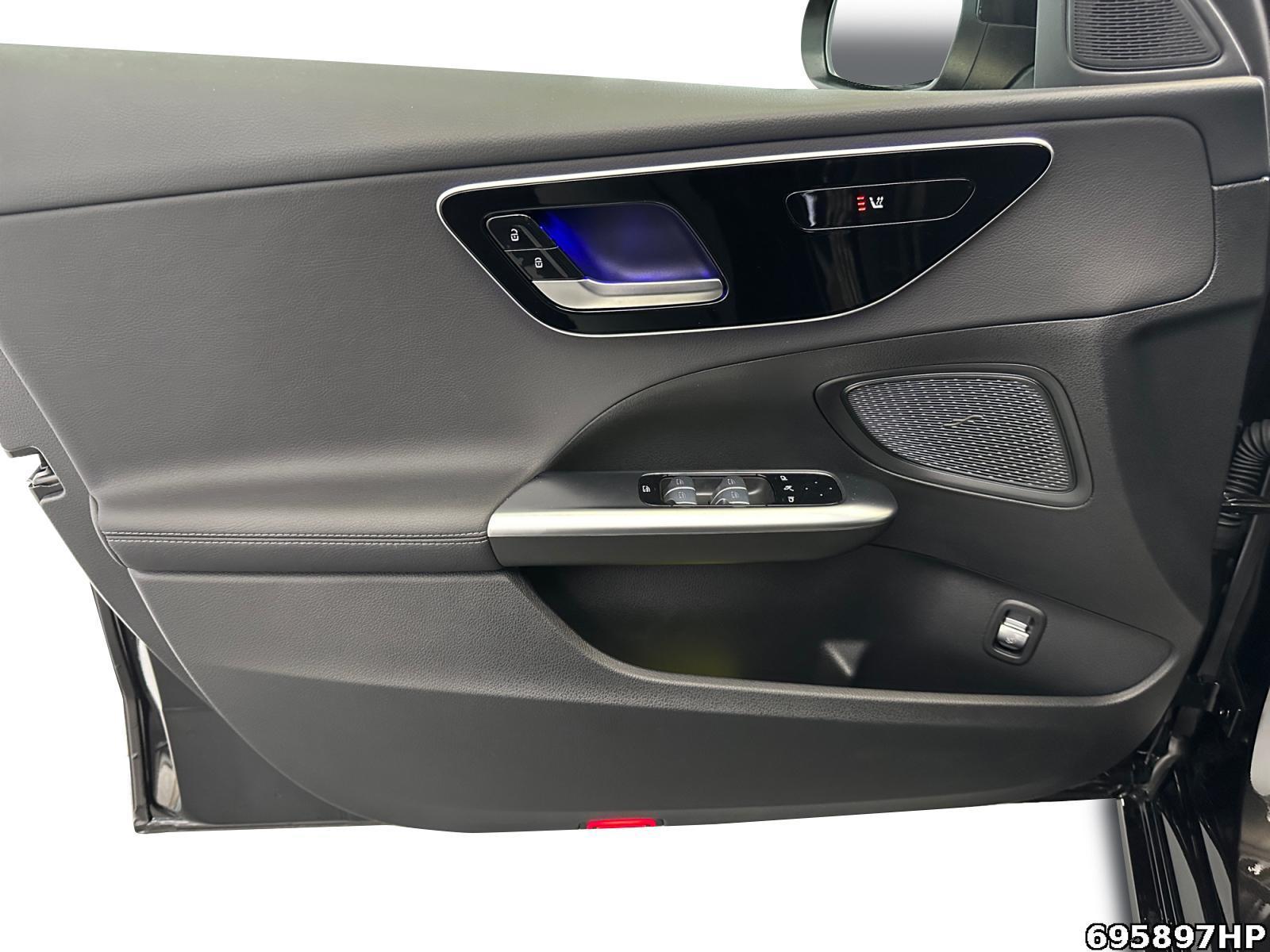 Mercedes-Benz C 200 AVANTGARDE Sedan