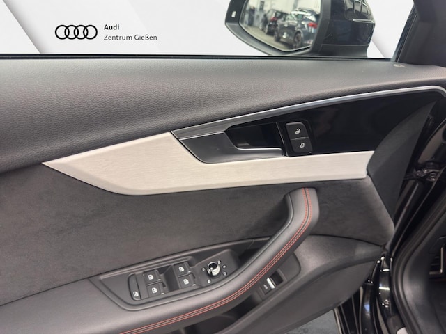 Audi A4 40 TFSI Avant Quattro S-Line S-Tronic