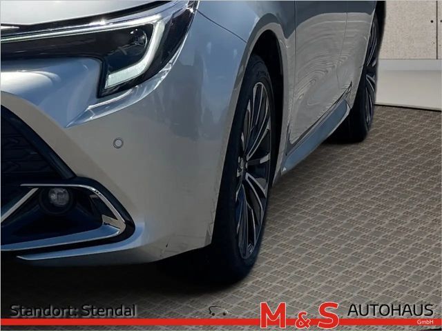 Toyota Corolla Hybride Team D