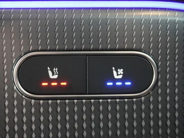 Mercedes-Benz GLB 250 *ACC*AHK*BURMESTER*PANO*360°KAM*STHZ*