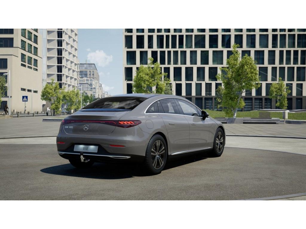 Mercedes-Benz EQE 300 Sedan