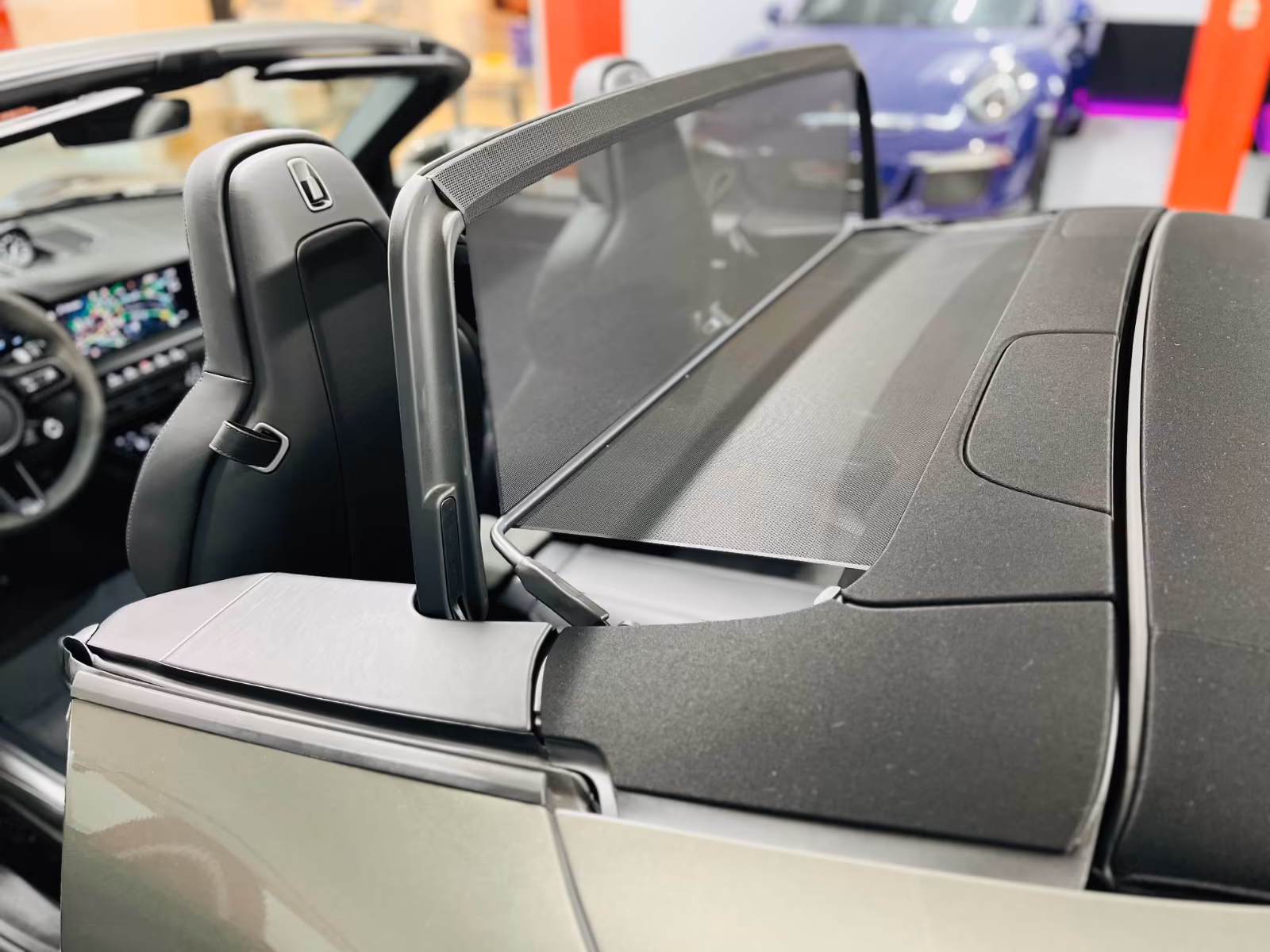 Porsche 911 992 Cabriolet Carrera GTS