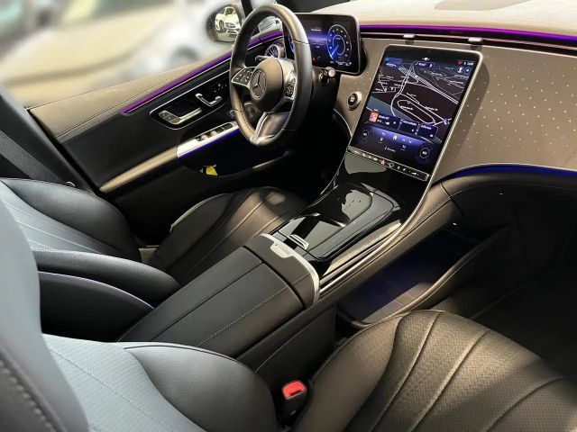 Mercedes-Benz EQE 300 Sedan