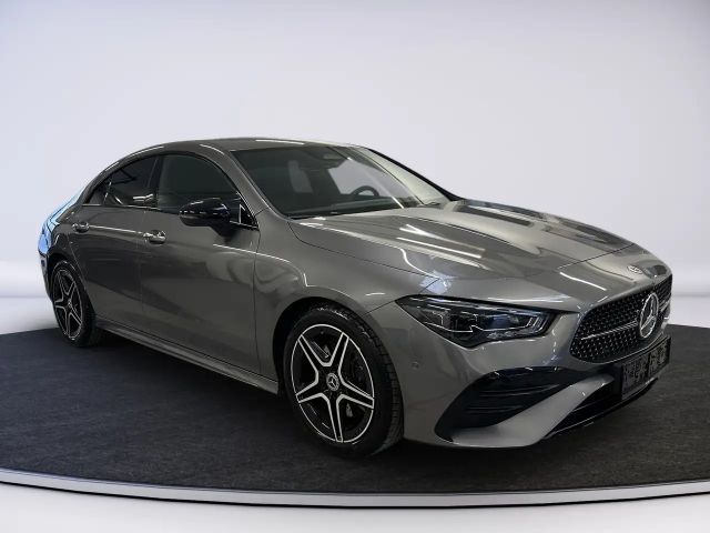 Mercedes-Benz CLA 200 AMG Line Coupé
