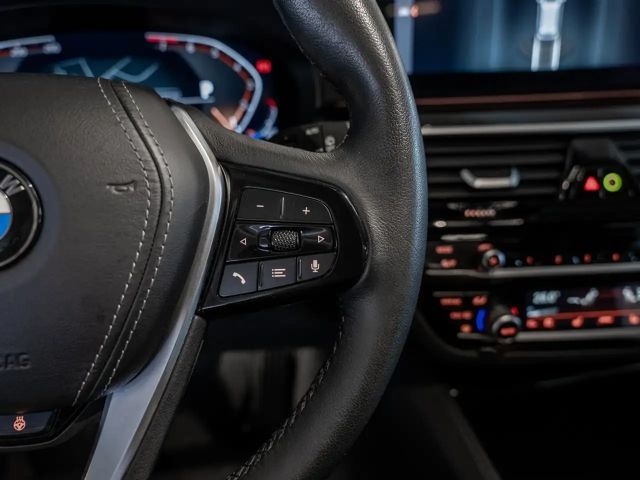 BMW 530 530i Luxury Line Touring