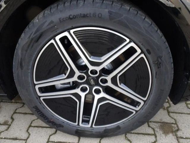 Ford Capri Premium RWD