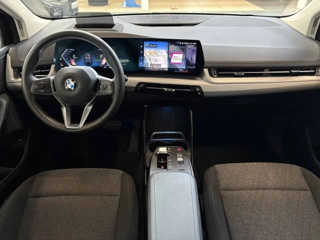 BMW 220 220i Active Tourer