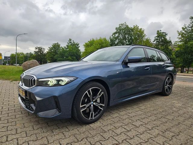 BMW 330 330e 330i M-Sport xDrive