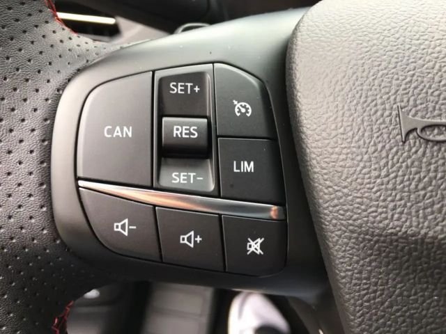 Ford Focus EcoBoost ST Line Wagon