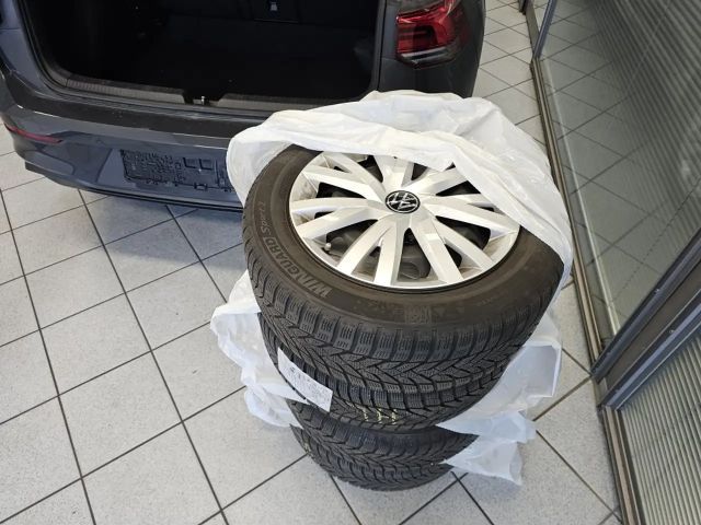 Volkswagen Golf Life