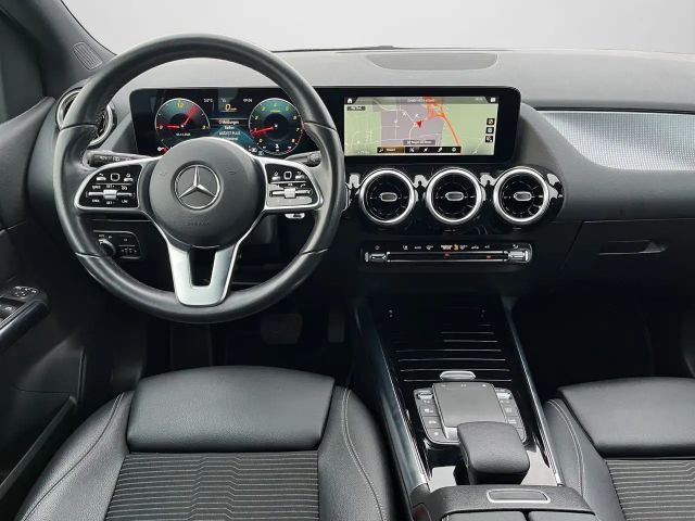 Mercedes-Benz B 180 Progressive Sedan