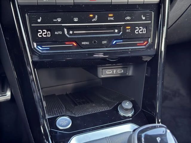 Volkswagen T-Roc 1.5 TSI DSG R-Line