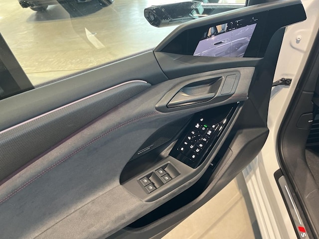 Audi A6 e-tron Avant Quattro