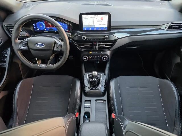 Ford Focus ST Line Wagon