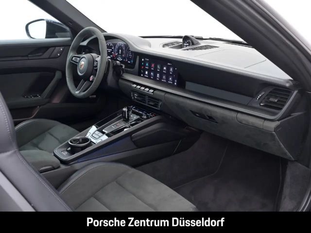 Porsche 992 4 Coupé GTS Targa