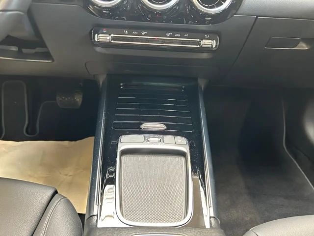 Mercedes-Benz B 180 Progressive