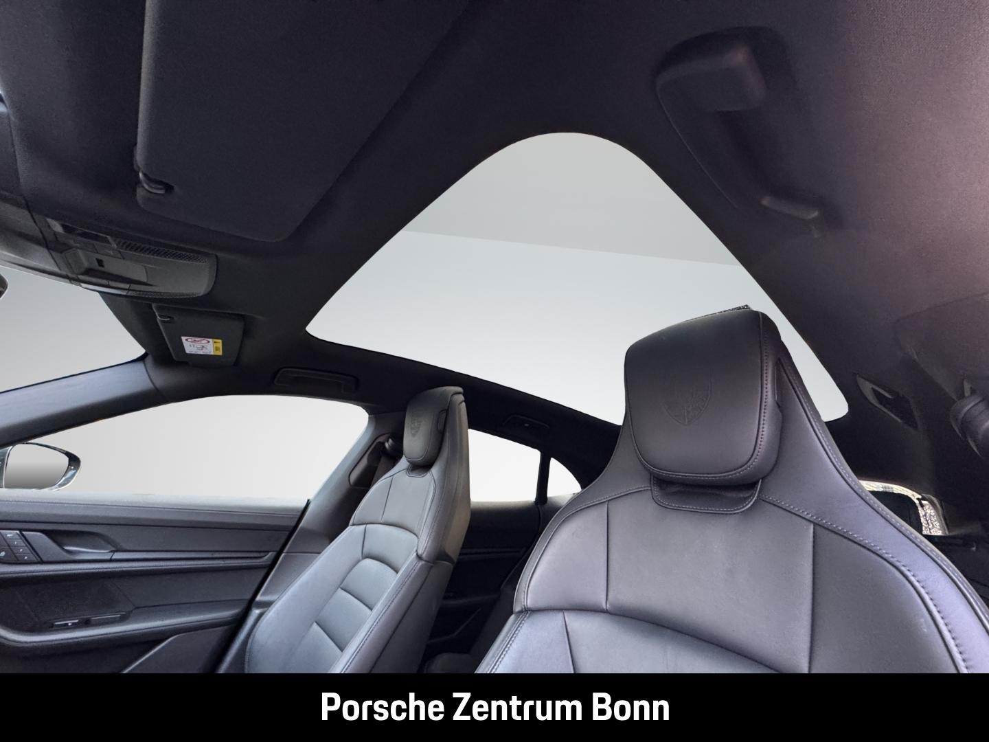 Porsche Taycan 4 Cross Turismo