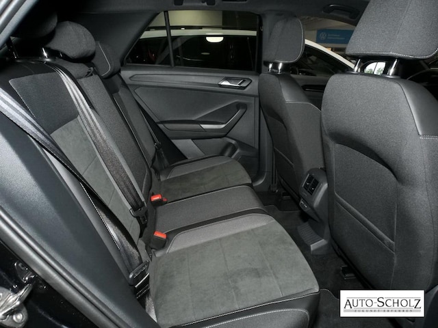 Volkswagen T-Roc 1.5 TSI DSG IQ.Drive R-Line