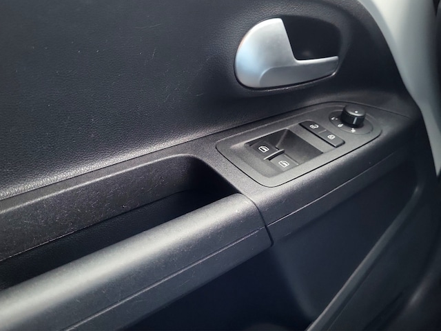 Volkswagen up! Active