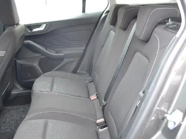 Ford Focus Cool & Connect Wagon