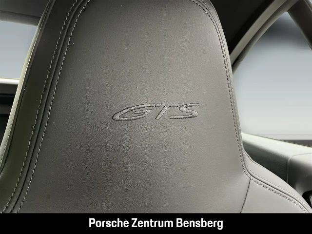 Porsche 992 Cabrio Carrera GTS