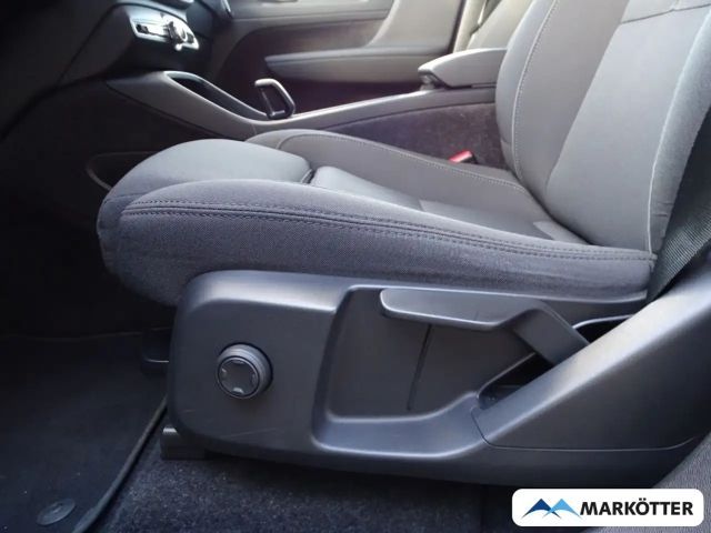 Volvo XC40 Core Recharge