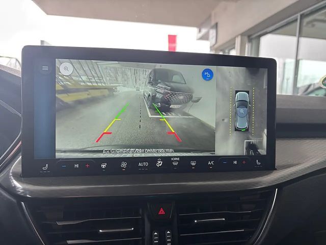 Ford Kuga Hybrid Titanium