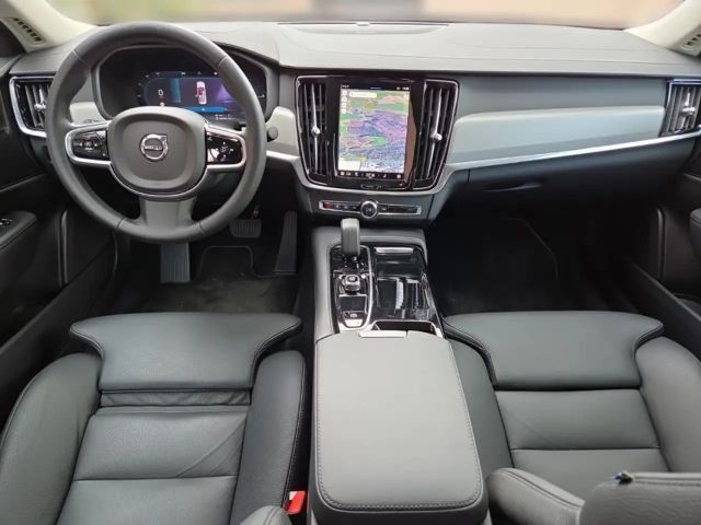 Volvo S90 AWD Dark Plus T8