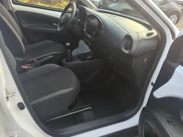Toyota Aygo 1.0 VVT-i Hatchback Play