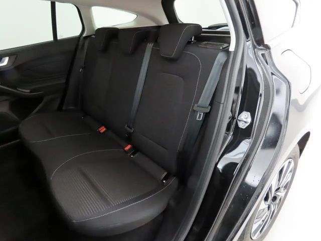 Ford Focus Titanium Wagon