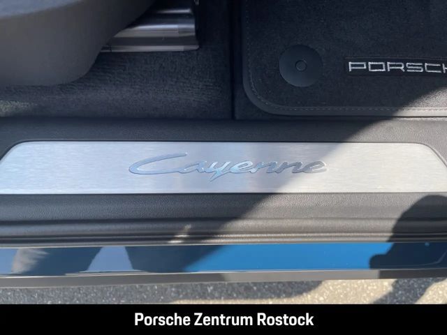 Porsche Cayenne BOSE Luftfederung LED-Matrix