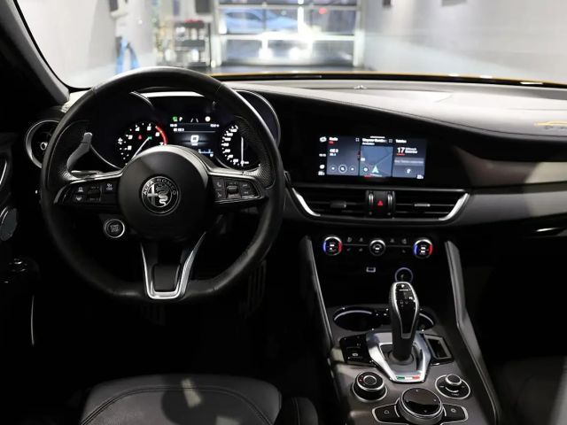 Alfa Romeo Giulia AT8 AWD Q4