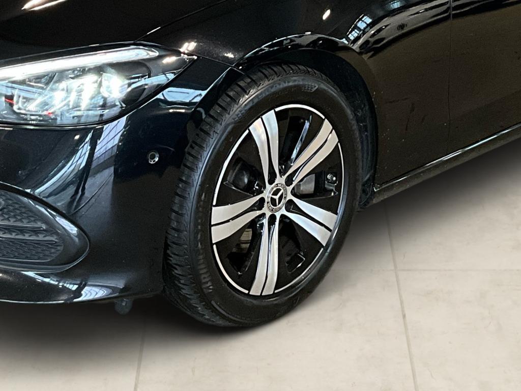 Mercedes-Benz C 200 AVANTGARDE Sedan