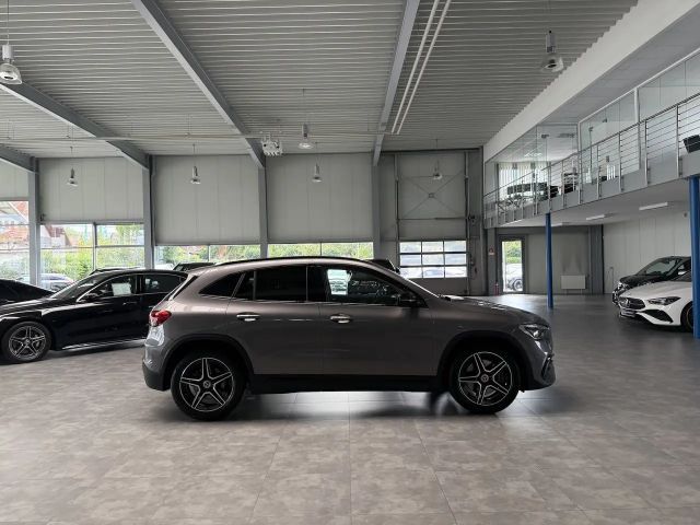 Mercedes-Benz GLA 250 4MATIC AMG Line