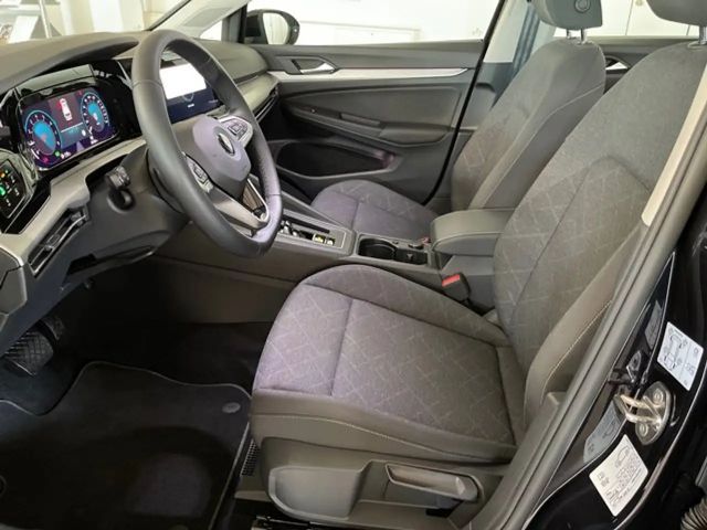 Volkswagen Golf Life Variant