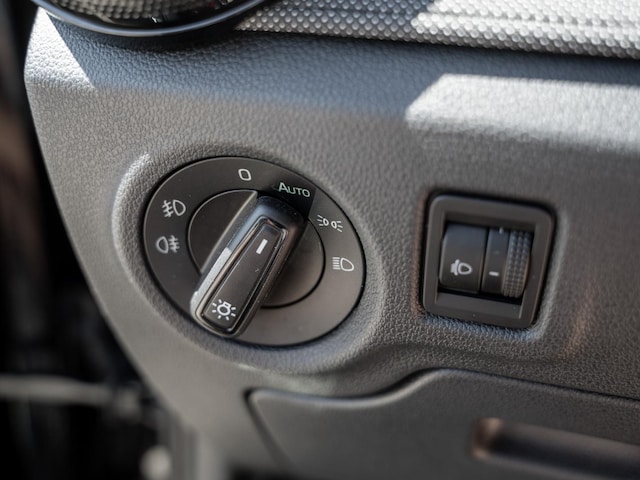 Skoda Fabia 1.0 MPI 5-GANG SpurH SoundSys