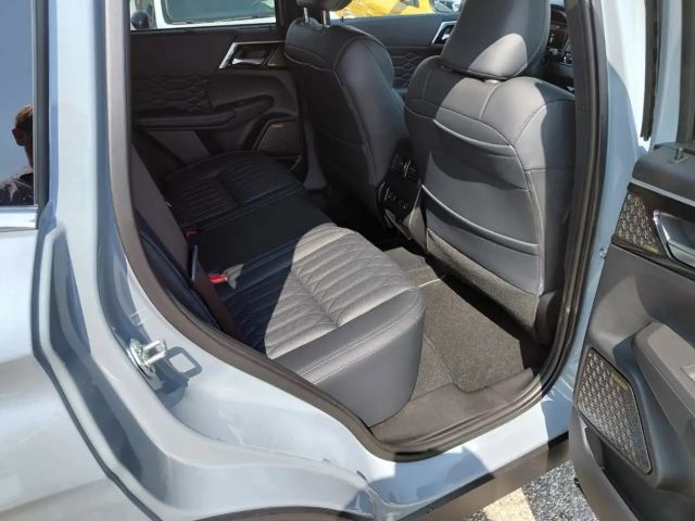 Mitsubishi Outlander 4WD PHEV