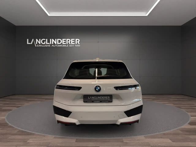 BMW iX xDrive50