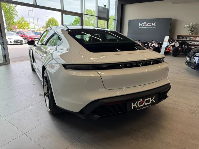 Porsche Taycan S Turbo