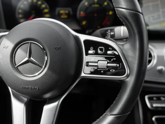 Mercedes-Benz E 220 AVANTGARDE E 220 d Estate