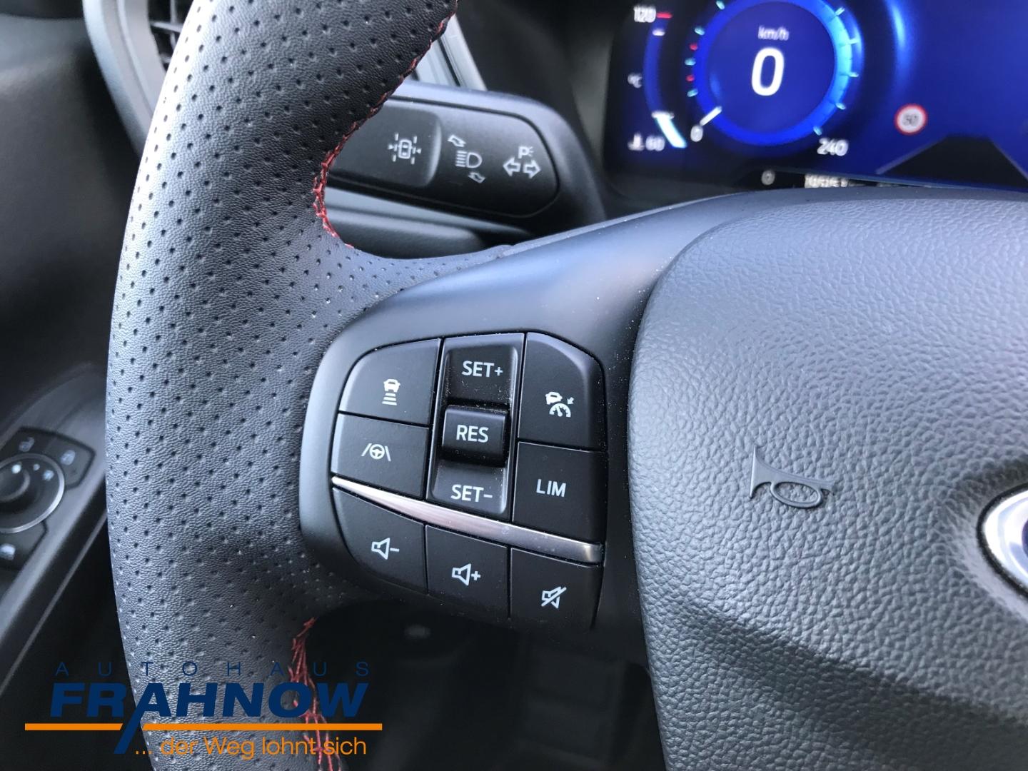 Ford Kuga Plug in Hybrid ST Line X