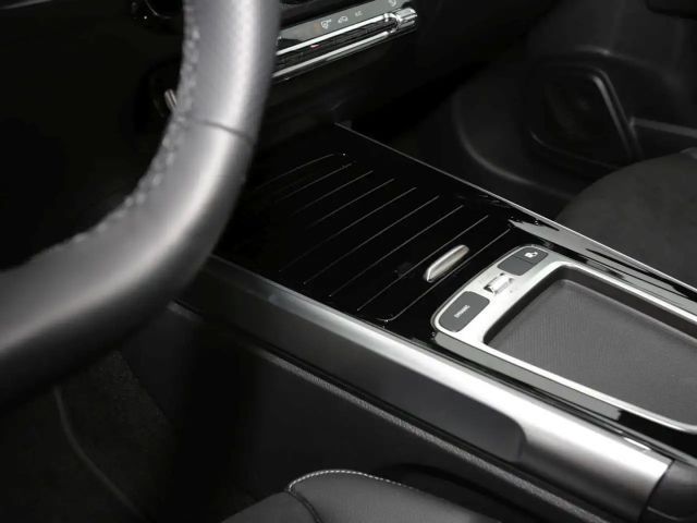 Mercedes-Benz GLB 200 AMG Line