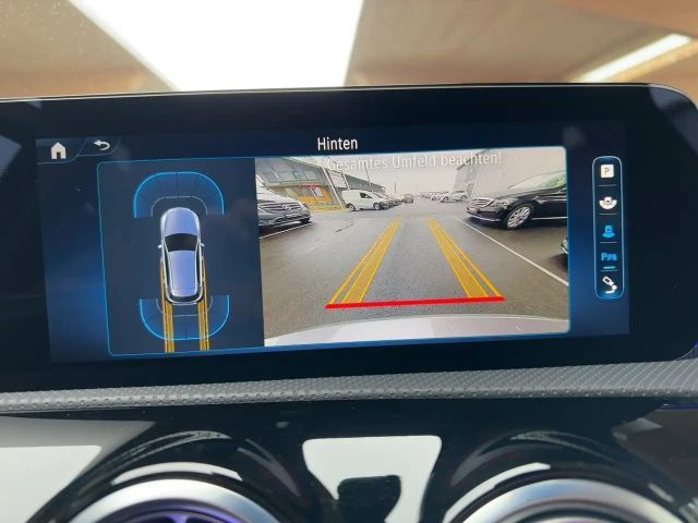 Mercedes-Benz A 180 A 180 d Progressive