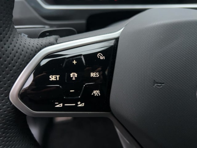 Volkswagen Tiguan 1.5 TSI DSG R-Line