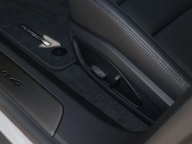 Porsche Taycan 4 Cross Turismo