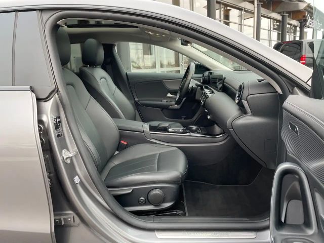 Mercedes-Benz CLA 200 CLA 200 d Shooting Brake