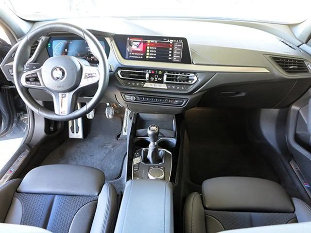 BMW 118 118i M-Sport Sedan