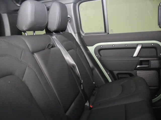 Land Rover Defender 110 D300