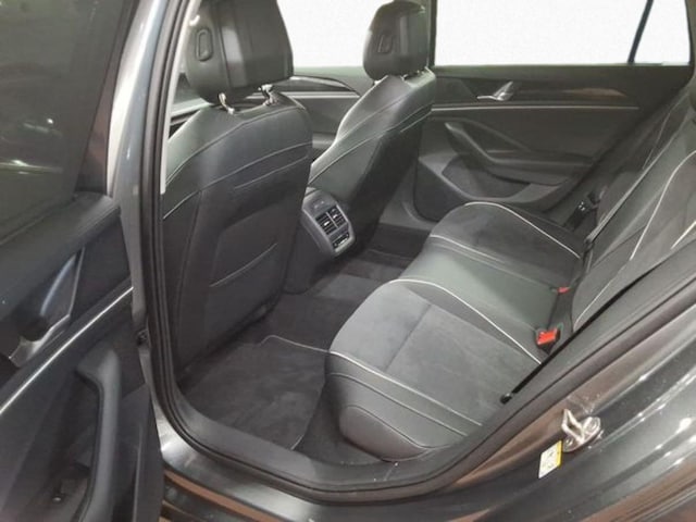 Volkswagen Passat 1.5 eTSI Business DSG Variant