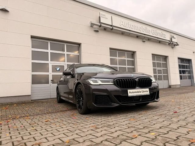 BMW 530 530d M-Sport Touring xDrive